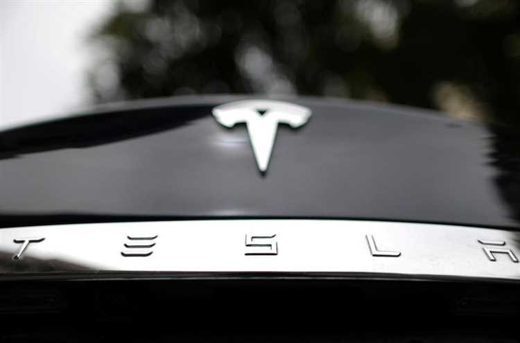 Как климат влияет на выбор типа аккумулятора в Tesla