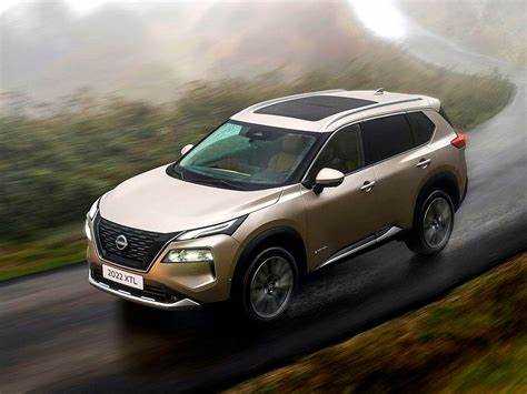 Сравнение цен на Nissan X-Trail в разных комплектациях