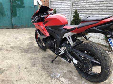 Сравнение цен Honda CBR600RR с конкурентами на рынке в 2025 году
