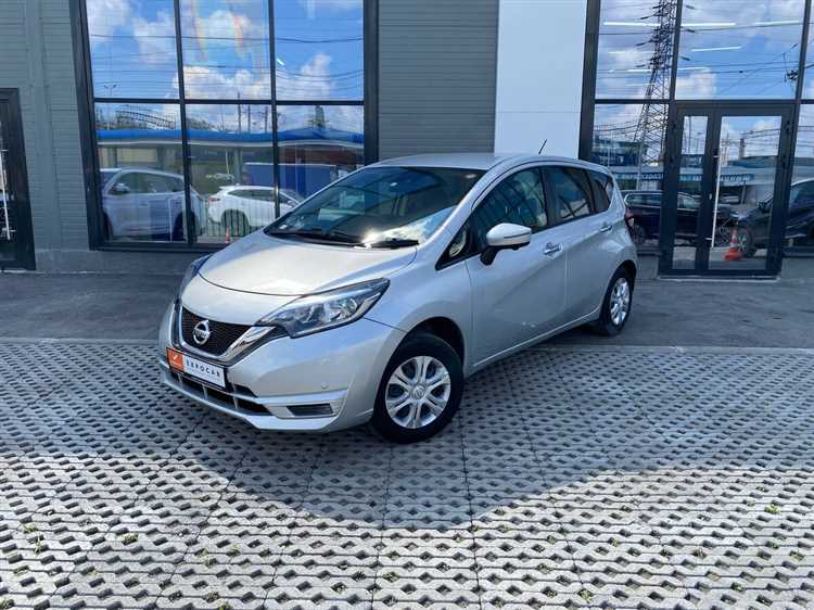 Где дешевле покупать Nissan Note в Новосибирской области: автосалоны или частные продавцы