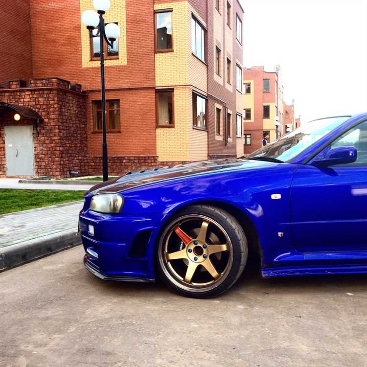 Где дешевле покупать Nissan Skyline R34: частные продавцы или автодилеры