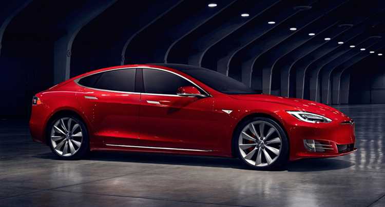 Как меняется цена Tesla Model S Plaid при выборе дополнительных опций